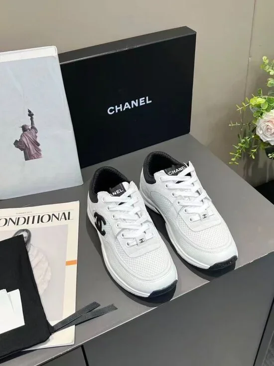 🎗️🎗️Chanel mesh double C casual sneakers🍈🍈 - Picture 2 of 8